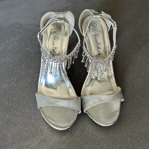 De Blossom Collection Watson-13 Silver High Heels–Size 10